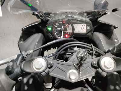 Yamaha YZF-R25 2015
