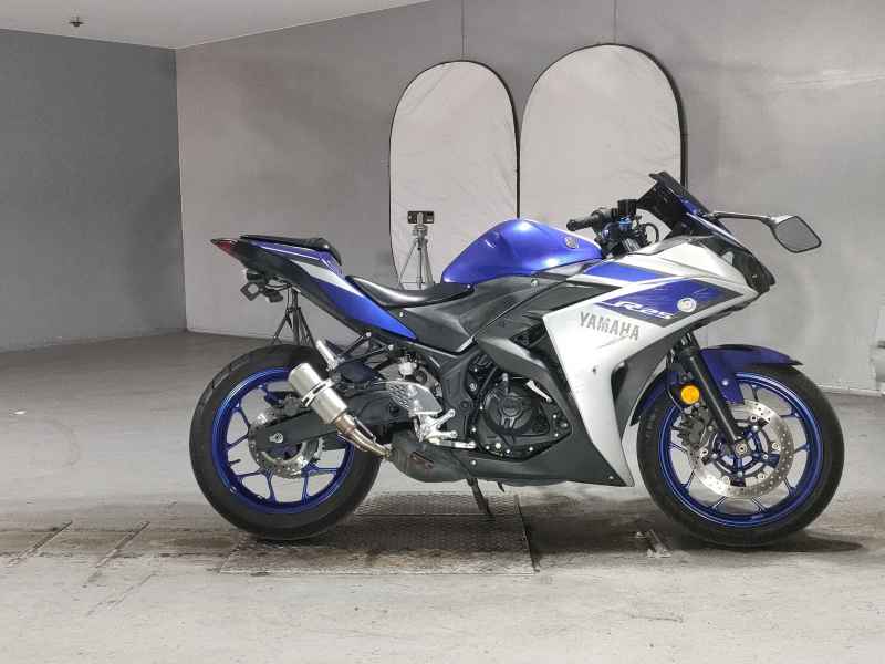 Yamaha YZF-R25 2015