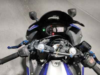 Yamaha YZF-R25 2015