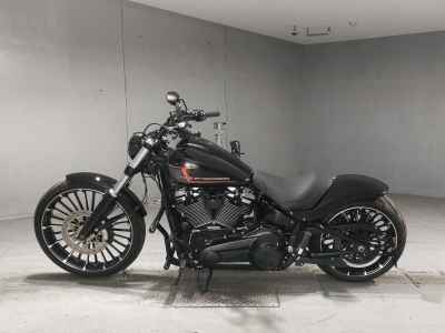 Harley-Davidson Breakout FXBR1920 2023