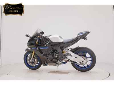 Yamaha YZF-R1M 2025