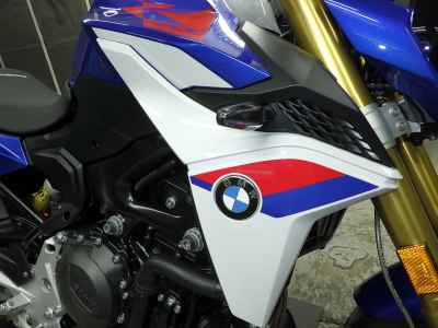 BMW F900R 2025