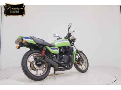 Kawasaki GPZ750 2026