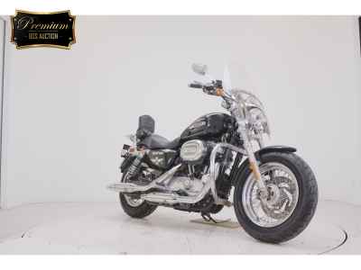 Harley-Davidson Sportster Custom XL1200C 2015