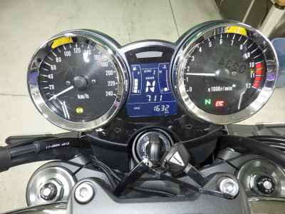 Kawasaki Z900RS 2025