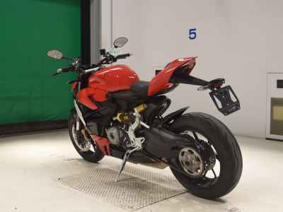 Ducati Streetfighter V2 2023
