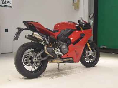 Ducati Panigale V2S 2025