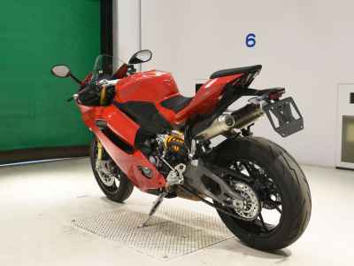 Ducati Panigale V2S 2025