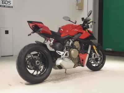 Ducati Streetfighter V4S 2023