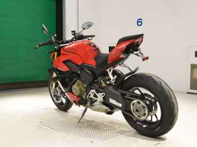 Ducati Streetfighter V4S 2023