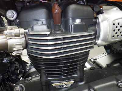 Triumph Bonneville T100 2023