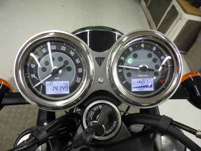 Triumph Bonneville T100 2023