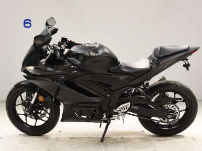 Yamaha YZF-R25 2022
