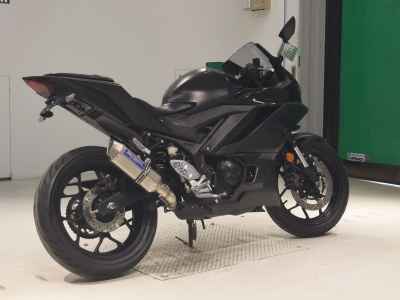 Yamaha YZF-R25 2022