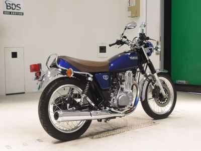 Yamaha SR400 2021