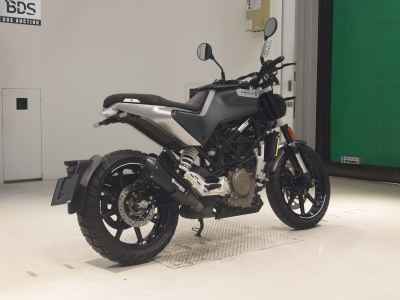 Husqvarna Svartpilen 250