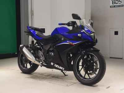 Suzuki GSR250