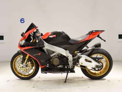 Aprilia RSV4 1000 Factory 2013