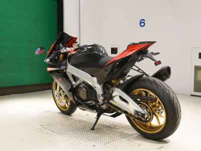 Aprilia RSV4 1000 Factory 2013