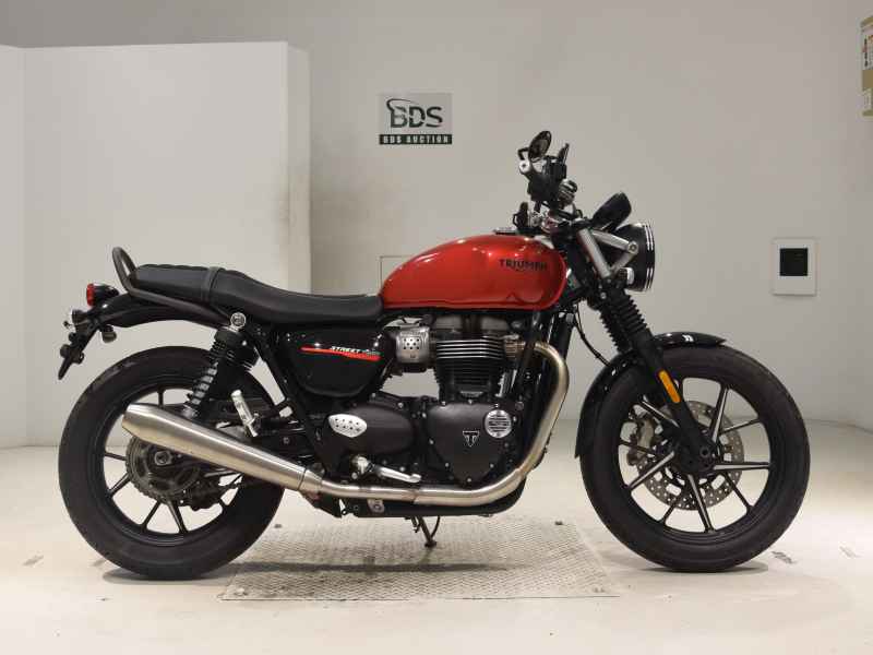 Triumph Street Twin