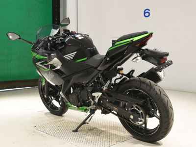 Kawasaki Ninja 400 2024