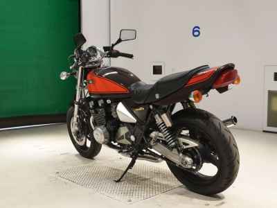 Kawasaki Zephyr 400 2011