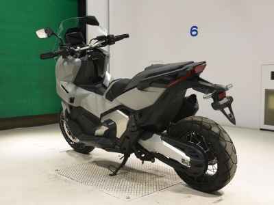 Honda X-Adv 750 2025