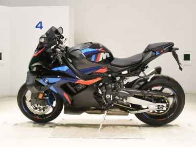 BMW M1000RR 2025