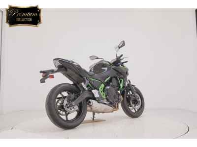 Kawasaki Z650 2025