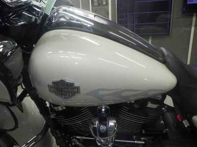 Harley-Davidson Softail FXDRS1870 2022