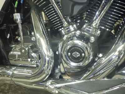 Harley-Davidson Softail FXDRS1870 2022