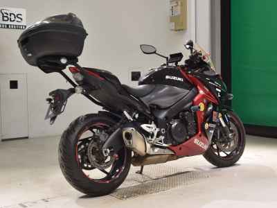 Suzuki GSX-S1000F 2016