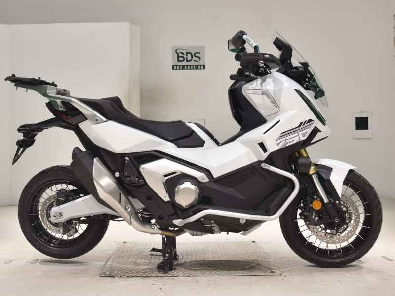 Honda X-Adv 750 2025