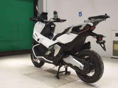 Honda X-Adv 750 2025