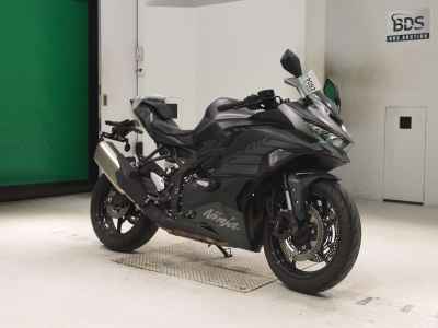 Kawasaki Ninja ZX-4R SE 2025