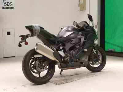 Kawasaki Ninja ZX-4R SE 2025