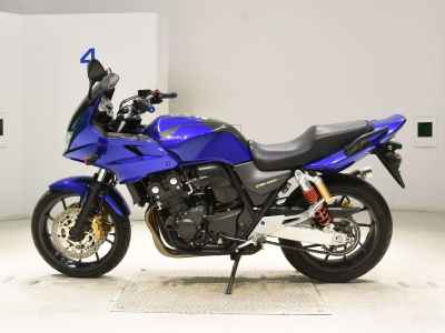 Honda CB400 Super Boldor 2016