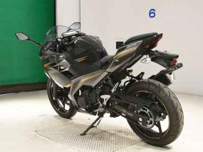 Kawasaki Ninja 400 2022