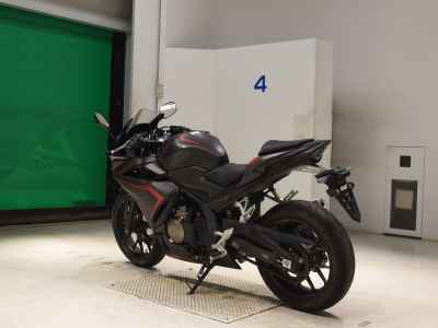 Honda CBR400R 2020