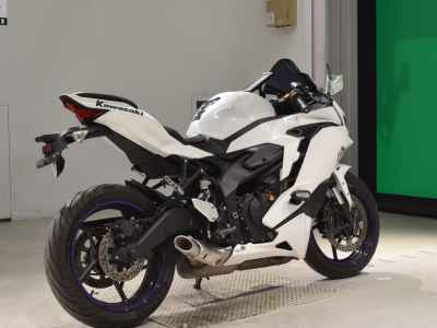 Kawasaki Ninja ZX-25R 2021