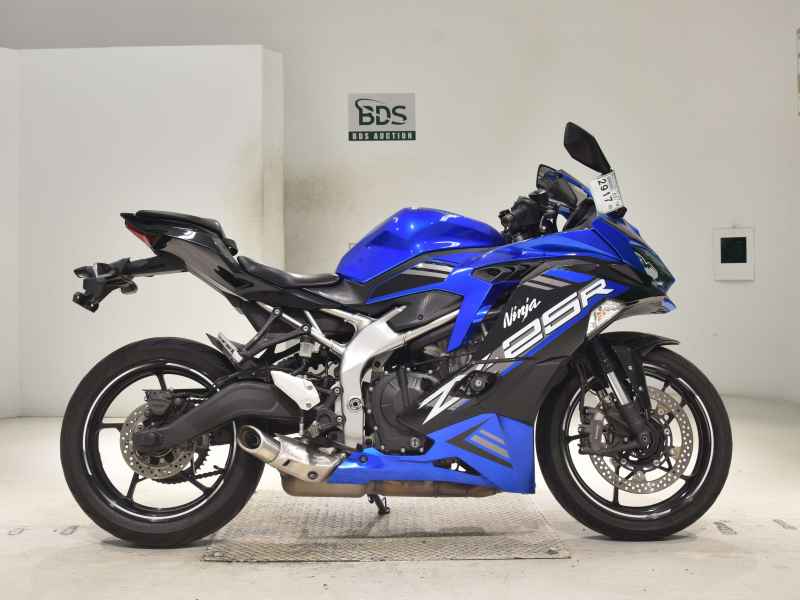 Kawasaki Ninja ZX-25R KRT Edition