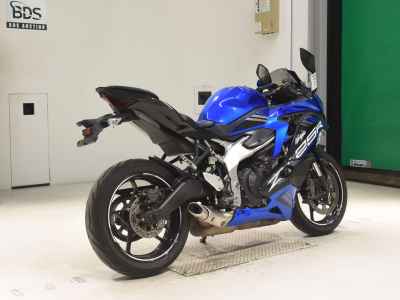 Kawasaki Ninja ZX-25R KRT Edition