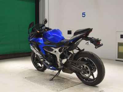 Kawasaki Ninja ZX-25R KRT Edition