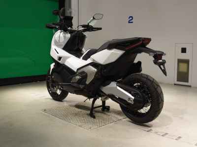 Honda X-Adv 750 2025