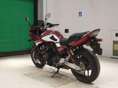 Honda CB400 Super Boldor 2021