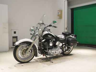 Harley-Davidson Deluxe FLSTN1450 2005