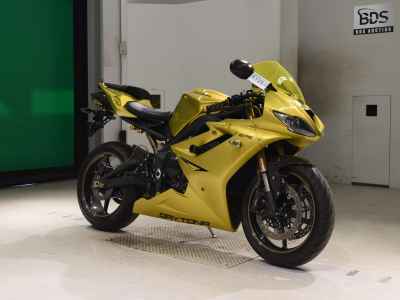 Triumph Daytona 675 2012
