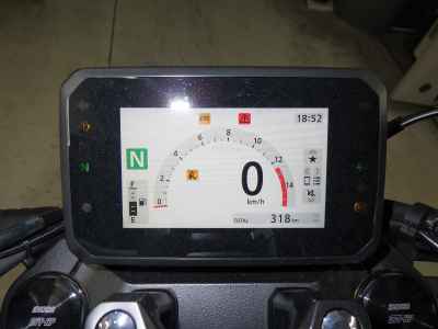 Honda CB650R E-Clutch 2024