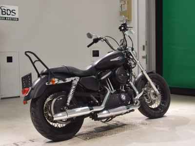 Harley-Davidson Sportster Custom XL1200C 2012