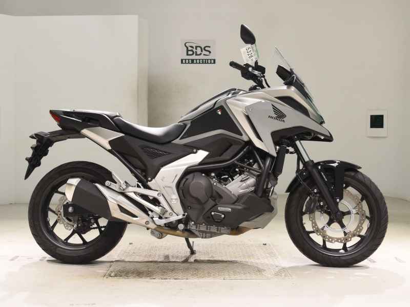 Honda NC750X DCT 2023